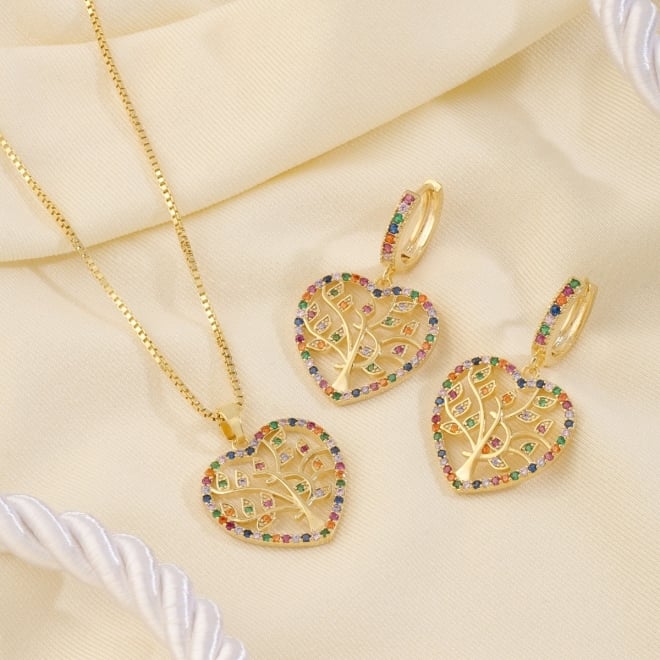 CJ-00086-CONJUNTO BANHADO A OURO 18K COM PINGENTE E BRINCOS EM FORMATO DE CORAÇÃO COM ÁRVORE DA VIDA