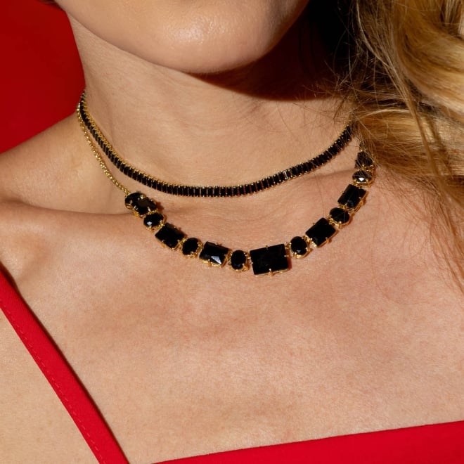 CJ-00292 CONJUNTO COM PEDRAS PRETAS LAPIDADAS EM FORMATO OVAL E RETANGULAR