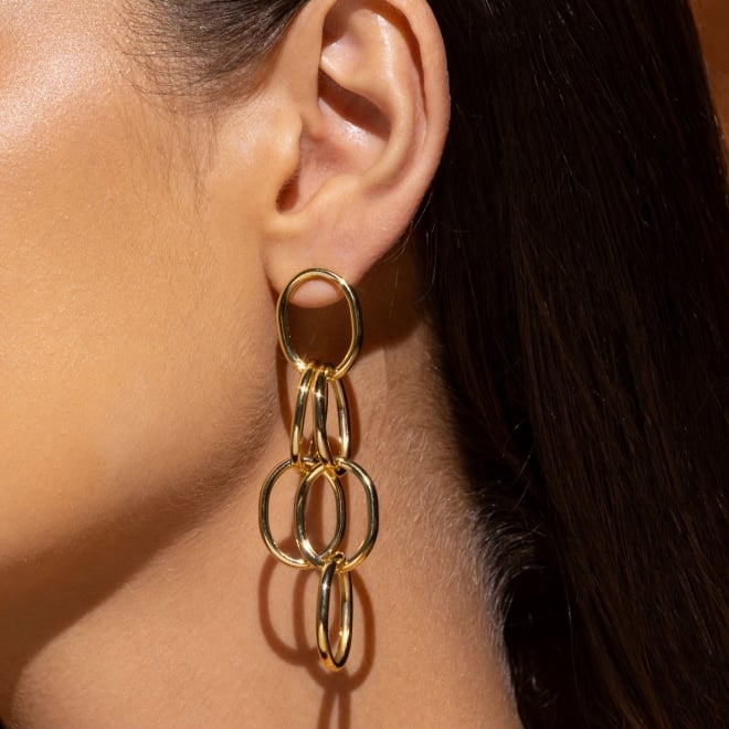 BR-01105 BRINCO BANHADO A OURO 18K COM DESIGN EM ELOS INTERLIGADOS