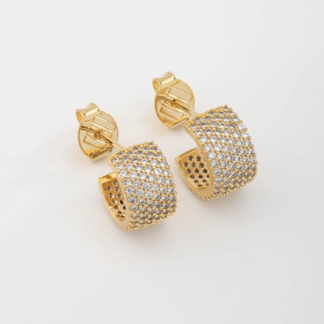 OUTAGL-00029 BRINCO BANHADO A OURO 18K EM FORMATO DE ARGOLA LARGA CRAVEJADO EM ZIRCÔNIAS