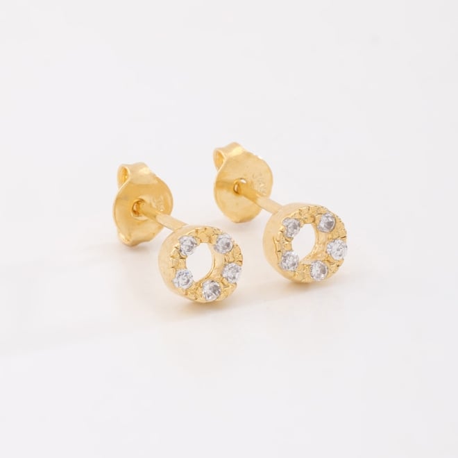 OUTBG-0704 BRINCO BANHADO A OURO 18K EM FORMATO CIRCULAR COM ZIRCÔNIAS LAPIDADAS