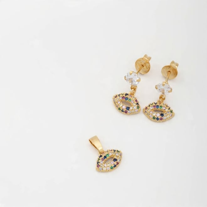 OUTCJS-00067 CONJUNTO BANHADO A OURO 18K COM PINGENTES EM FORMATO DE OLHO GREGO