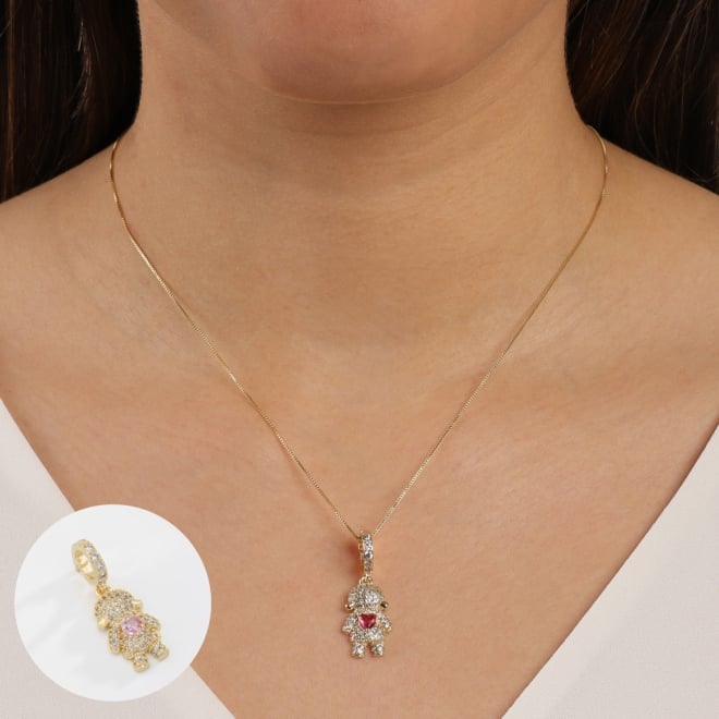 PG-00086 PINGENTE BANHADO A OURO 18K DE MENINA CRAVEJADOS EM ZIRCÔNIAS E PEDRA DE CORAÇÃO