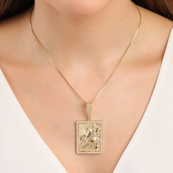 PG-00108 PINGENTE BANHADO A OURO 18K DE SÃO JORGE CRAVEJADO EM ZIRCÔNIAS