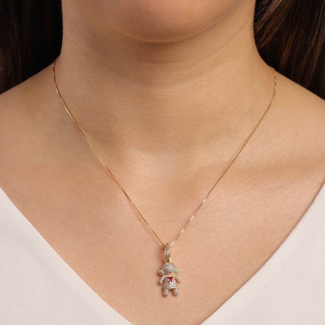 PG-00159 PINGENTE DE MENINA EM ZIRCÔNIAS COM DETALHE DE CORAÇÃO