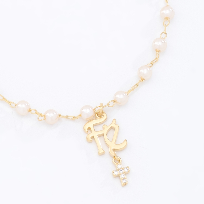 PU-00221 PULSEIRA BANHADA A OURO 18K COM PÉROLAS E PINGENTE ESCRITO FÉ