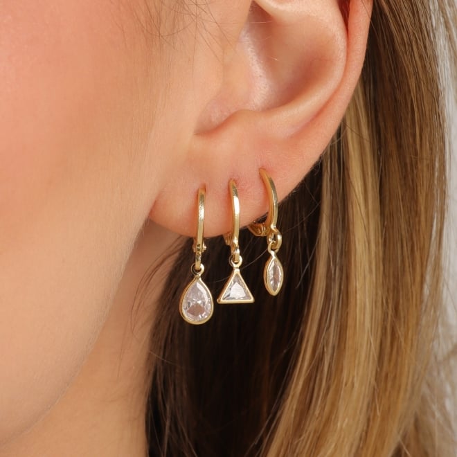 TAQ-00031 KIT COM 3 BRINCOS BANHADOS A OURO 18K DE ARGOLA COM PINGENTES GEOMÉTRICOS