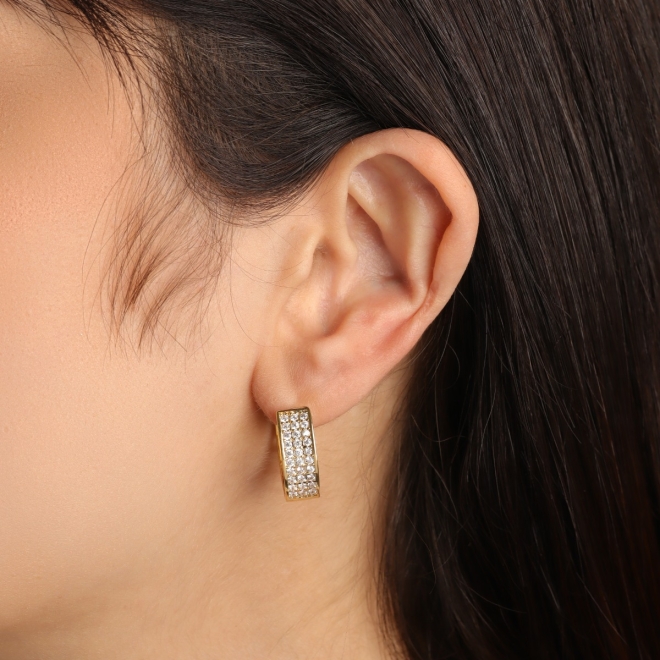 AC-0686 - BRINCO BANHADO A OURO 18K DE ARGOLA COM DESIGN RETANGULA