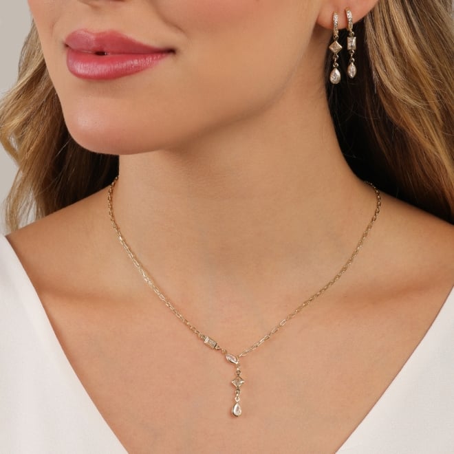 GR-02291 COLAR BANHADO A OURO 18K COM PINGENTE GEOMÉTRICO E GOTA  EM ZIRCÔNIAS