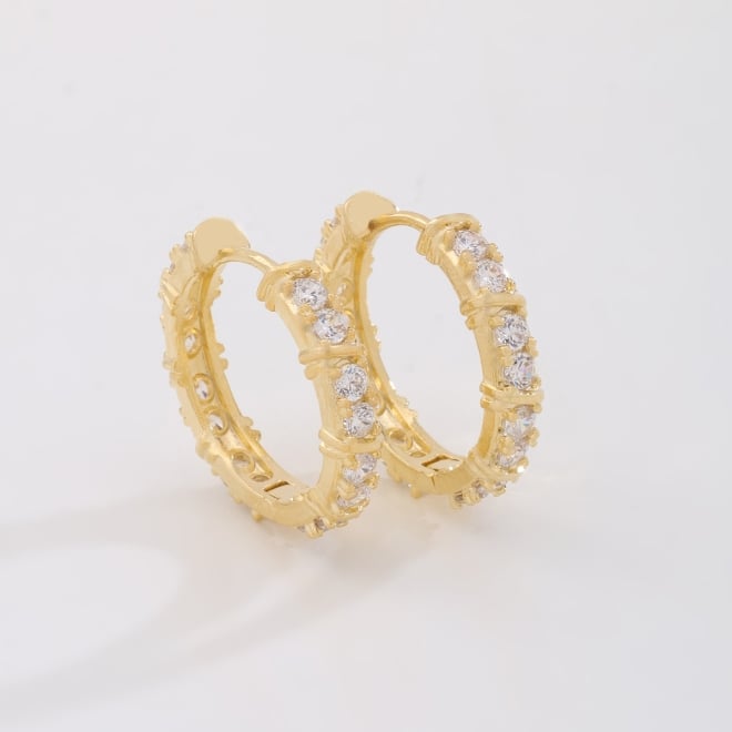 AC-1162-ARGOLA CRAVEJADA COM ZIRCÔNIAS