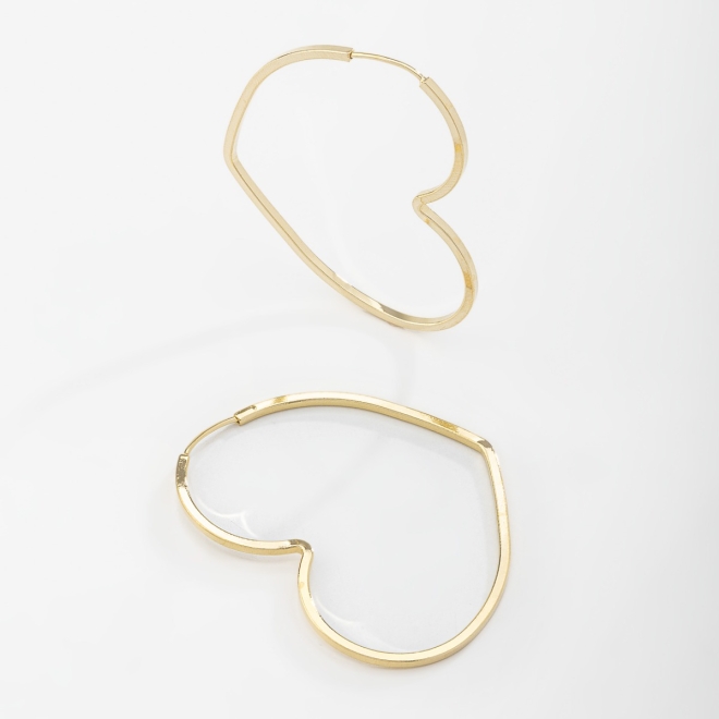 AF-00024 BRINCO ARGOLA BANHADO A OURO 18K DE CORAÇÃO LISA