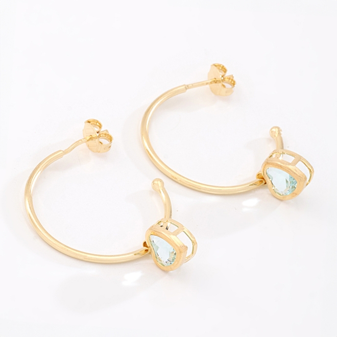 AGL-00240 BRINCO BANHADO A OURO 18K EM FORMATO DE ARGOLA COM PINGENTE EM CORAÇÃO