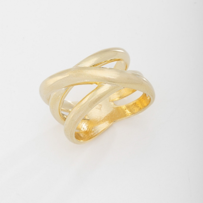 AN-01293 ANEL COM DESIGN CRUZADO E ACABAMENTO LISO