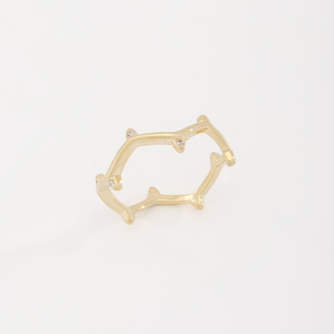 AN-01635 ANEL COM DESIGN ORGÂNICO E DETALHES EM ZIRCÔNIA