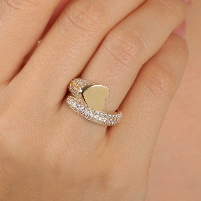 AN-01927 ANEL BANHADO A OURO 18K COM CORAÇÃO E DETALHES CRAVEJADOS