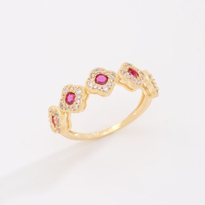 AN-01936 ANEL BANHADO A OURO 18K COM FLORES CRAVEJADAS EM ZIRCÔNIAS E PEDRAS OVAIS