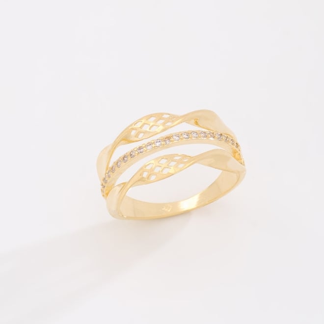 AN-01938 ANEL BANHADO A OURO 18K COM DESIGN EM AROS ENTRELAÇADOS CRAVEJADA EM ZIRCÔNIA