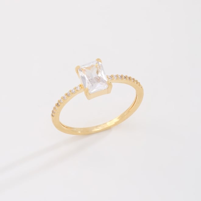 AN-01945 ANEL BANHADO A OURO 18K COM PEDRA RETANGULAR EM ZIRCÔNIA