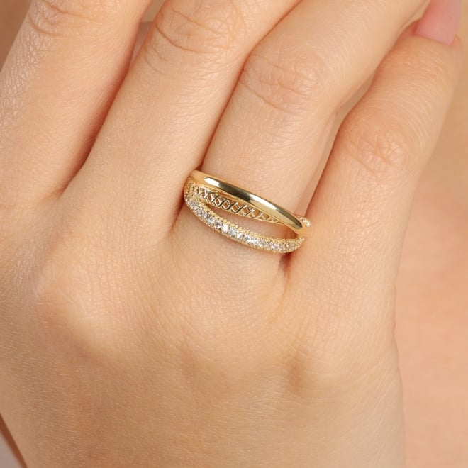 AN-01976 ANEL BANHADO A OURO 18K COM DESIGN EM CAMADAS E FILEIRA DE ZIRCÔNIAS