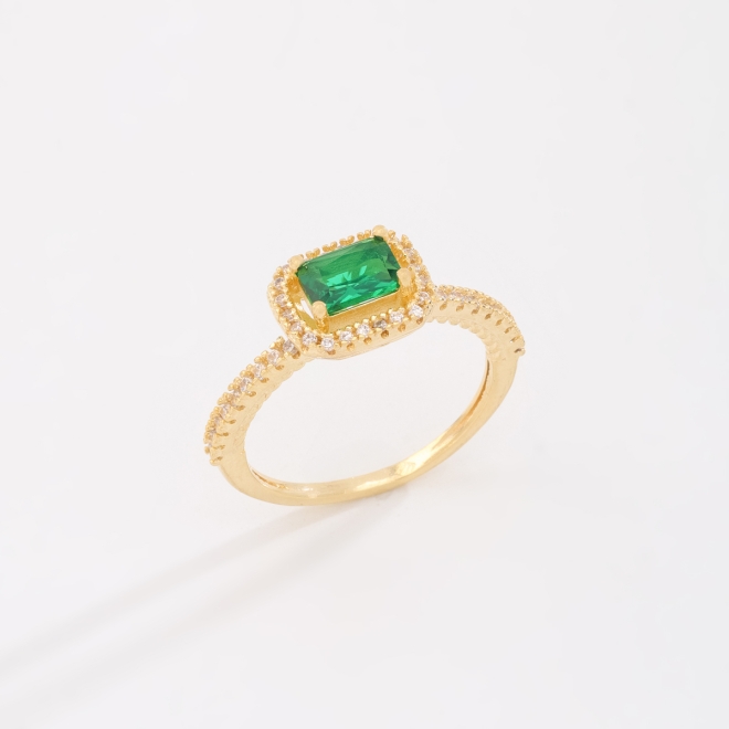 AN-01999 ANEL BANHADO A OURO 18K COM PEDRA RETANGULAR CRAVEJADA EM ZIRCÔNIA
