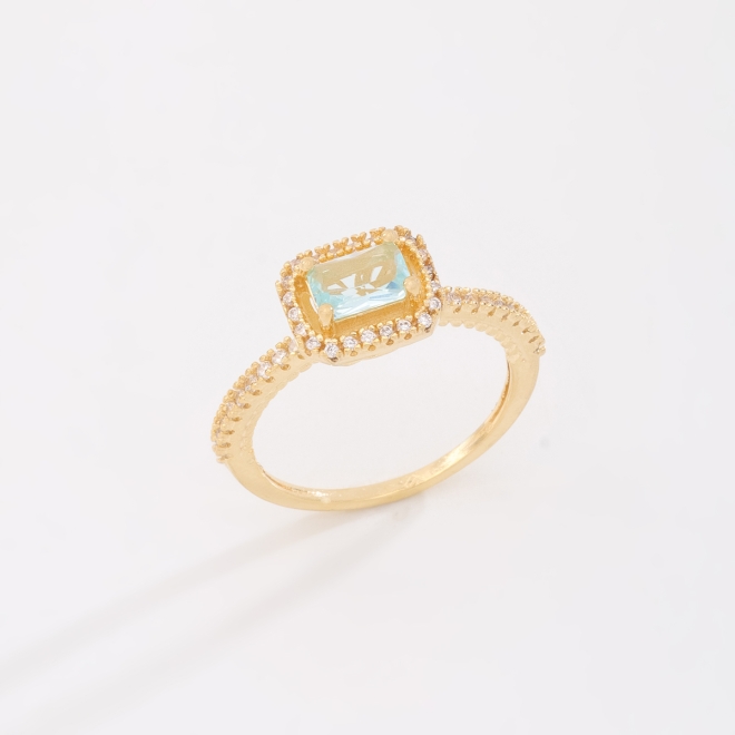 AN-01999 ANEL BANHADO A OURO 18K COM PEDRA RETANGULAR CRAVEJADA EM ZIRCÔNIA