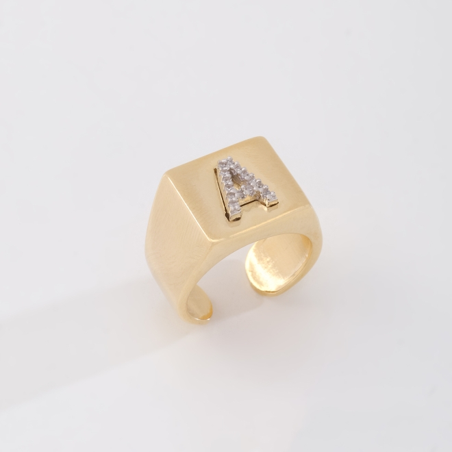 ANM-01842 ANEL COM LETRA EM ZIRCÔNIA E DESIGN AJUSTÁVEL