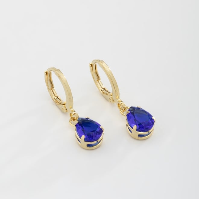AQ-00034 BRINCO BANHADO A OURO 18K EM FORMATO DE ARGOLA COM PINGENTE DE ZIRCÔNIA EM GOTA
