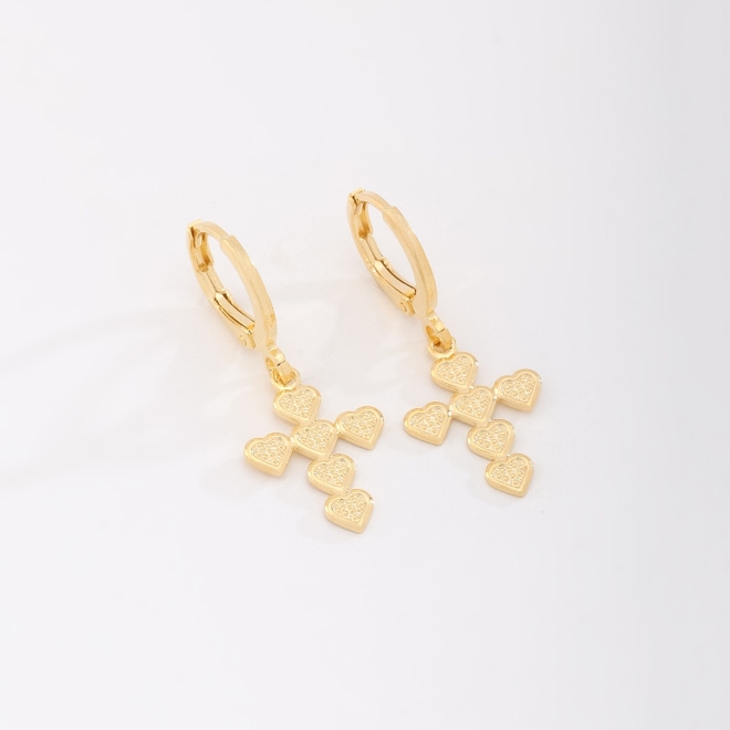 AQ-00217 BRINCO ARGOLA CLICK BANHADO A OURO 18K COM PINGENTE EM FORMATO DE CRUZ