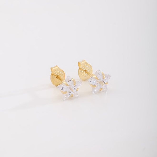 BF-00230 BRINCO BANHADO A OURO 18K COM PEDRA EM FORMATO DE ESTRELA 8X8 MM
