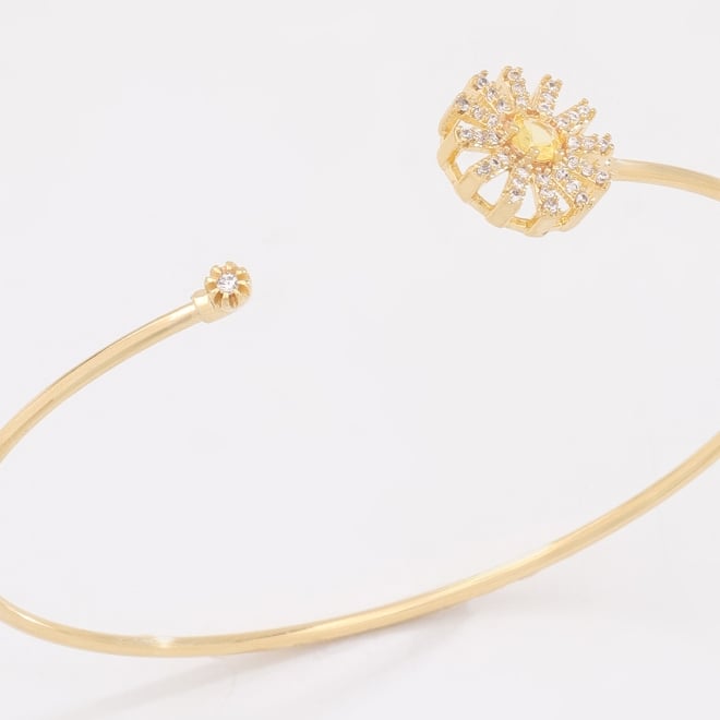 BL-00126-BRACELETE ABERTO COM FLOR CRAVEJADA EM ZIRCÔNIAS