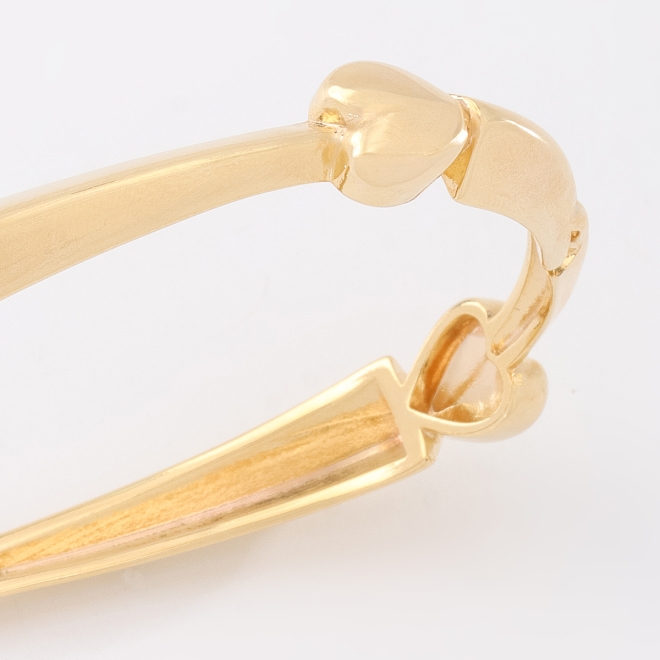 BLX-00036 BRACELETE BANHADO A OURO 18K COM DESIGN RÍGIDO E DETALHES EM CORAÇÃO