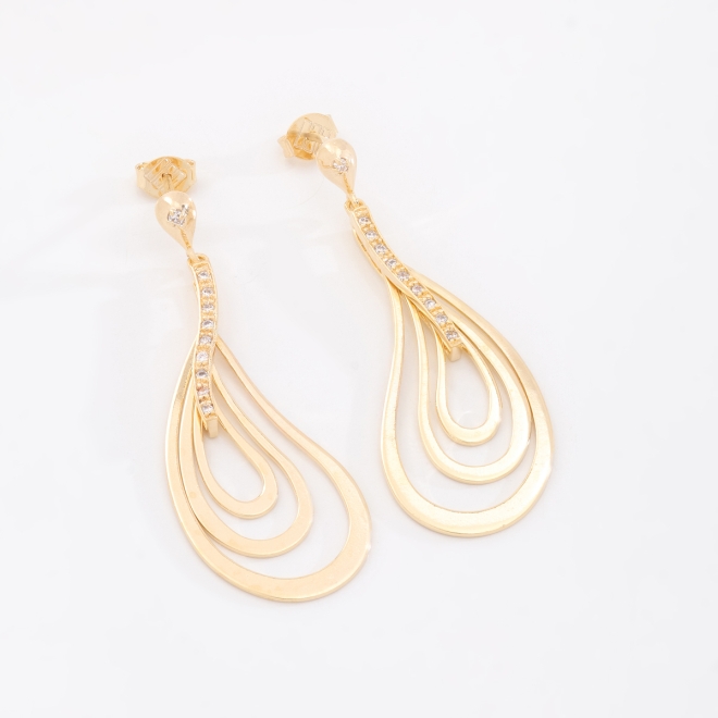 BR-00133 BRINCO BANHADO A OURO 18K COM DESIGN EM FORMATO DE GOTA