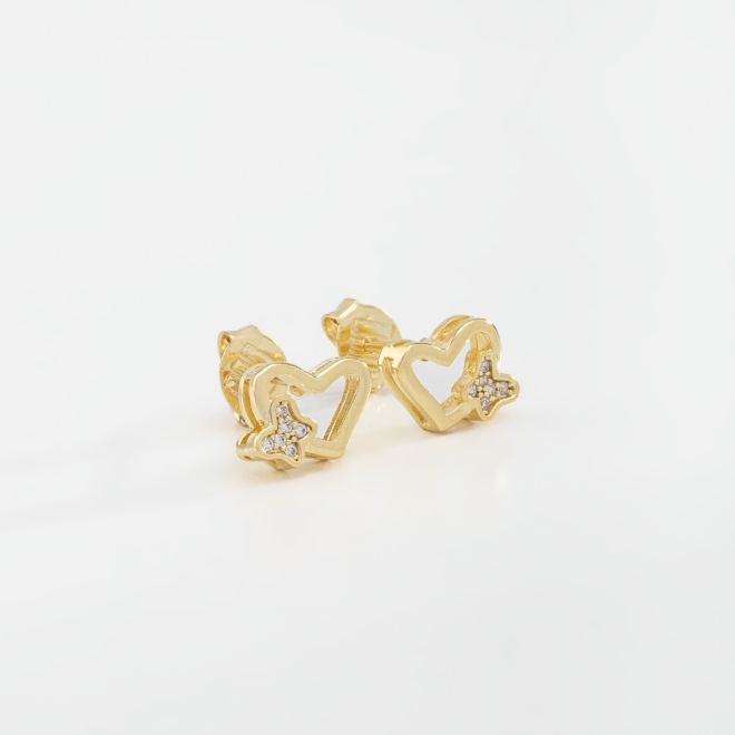 BR-01275 BRINCO BANHADO A OURO 18K FIXO PEQUENO COM DESIGN EM CORAÇÃO
