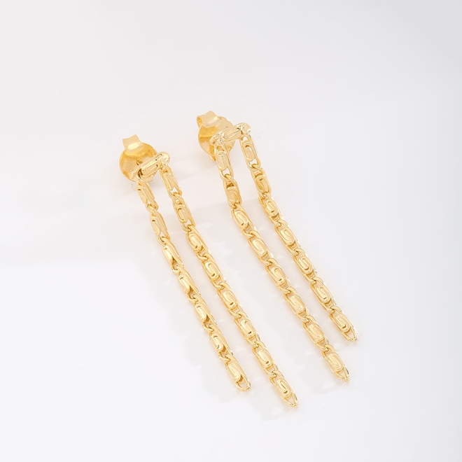 BR-01822 BRINCO BANHADO A OURO 18K COM DESIGN EM CORRENTES