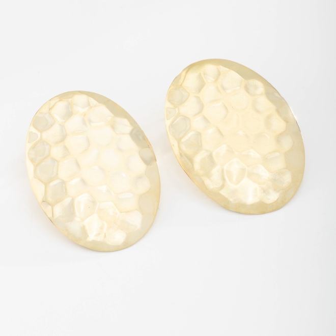 BR-02197 BRINCO OVAL COM ACABAMENTO MARTELADO