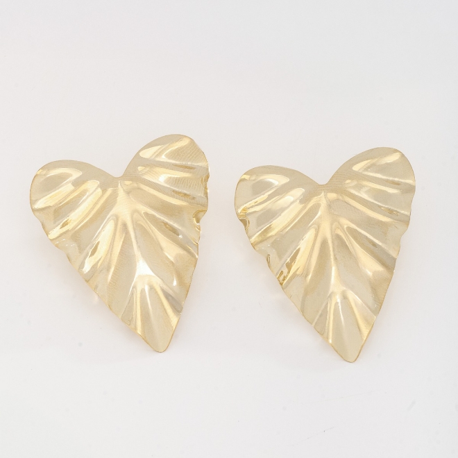 BR-02637 BRINCO BANHADO A OURO 18K EM FORMATO DE CORAÇÃO COM TEXTURA