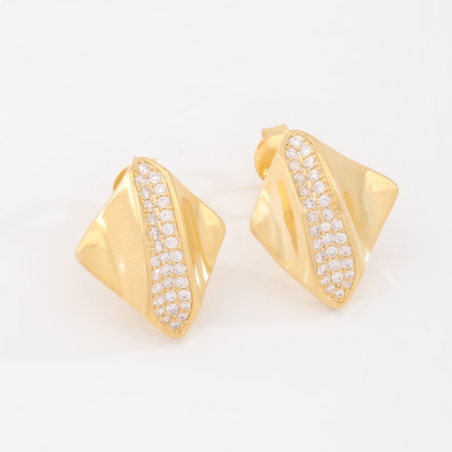 BR-03082 BRINCO BANHADO A OURO 18K COM DESIGN GEOMÉTRICO