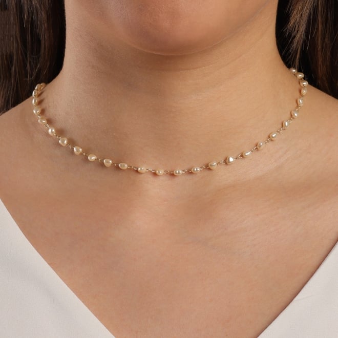 CH-0082 CHOKER COM DETALHES EM PÉROLAS EM FORMATO DE CORAÇÃO