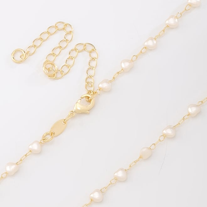 CH-0082 CHOKER COM DETALHES EM PÉROLAS EM FORMATO DE CORAÇÃO
