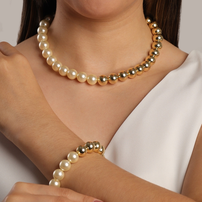 CH-0291 CHOKER BANHADA A OURO 18K COM BOLAS POLIDAS E PÉROLAS