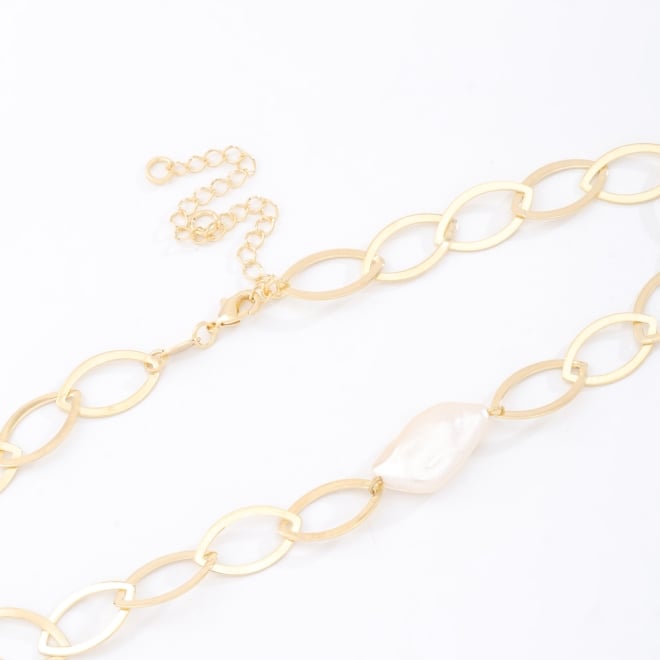 CH-0347 COLAR BANHADO A OURO 18K COM ELOS OVAIS E PÉROLA BARROCA CENTRAL