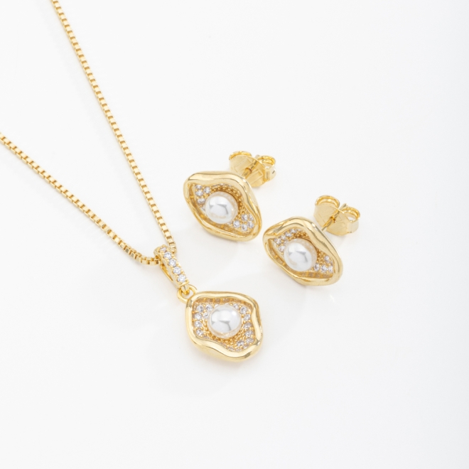 CJ-00162 CONJUNTO BANHADO A OURO 18K COM PÉROLA CENTRAL E DETALHES CRAVEJADOS