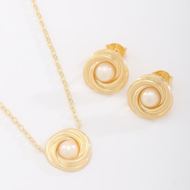 CJ-00337 CONJUNTO BANHADO A OURO 18K COM DESIGN CIRCULAR E DETALHE CENTRAL EM PÉROLA