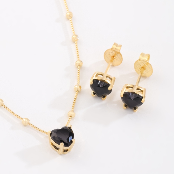 CJ-00377 CONJUNTO BANHADO A OURO 18K COM PINGENTE E BRINCOS EM CORAÇÃO LAPIDADO