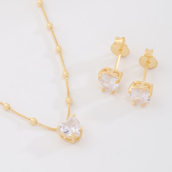 CJ-00377 CONJUNTO BANHADO A OURO 18K COM PINGENTE E BRINCOS EM CORAÇÃO LAPIDADO