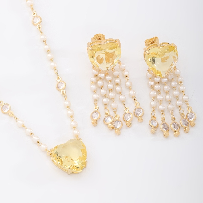 CJX-00029 CONJUNTO COM DETALHES EM PÉROLAS E ZIRCÔNIAS LAPIDADAS