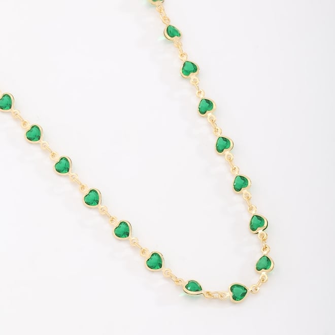 CX-0014 CHOKER BANHADA A OURO 18K COM CORRENTE DELICADA E PINGENTES DE CORAÇÃO COM ZIRCÔNIAS.