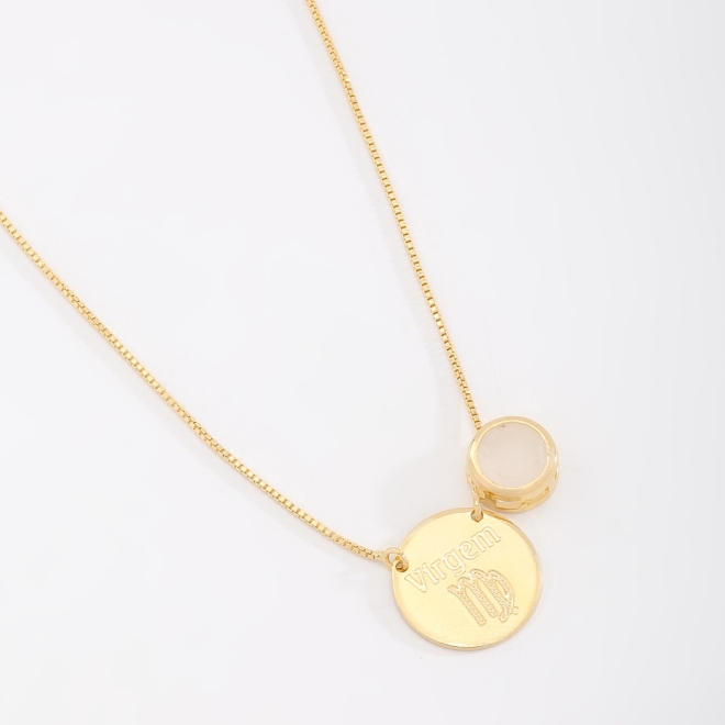ES-0042 ESCAPULÁRIO BANHADO A OURO 18K COM PINGENTE DUPLO DE SIGNOS E ZIRCÔNIA COLORIDA