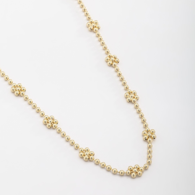 GI-00045 COLAR INFANTIL BANHADO A OURO 18K COM DETALHES EM ESFERAS E MINI FLORES