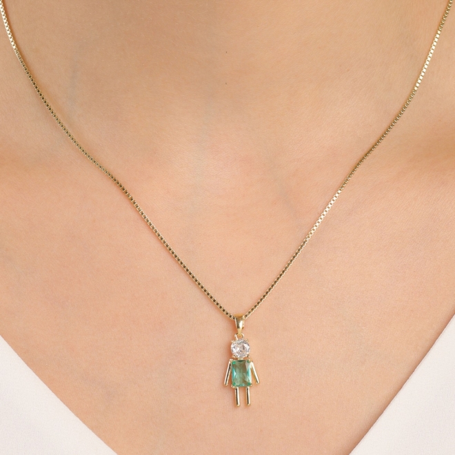 GR-00858 COLAR BANHADO A OURO 18K COM PINGENTE DE MENINO E DETALHES EM ZIRCÔNIAS